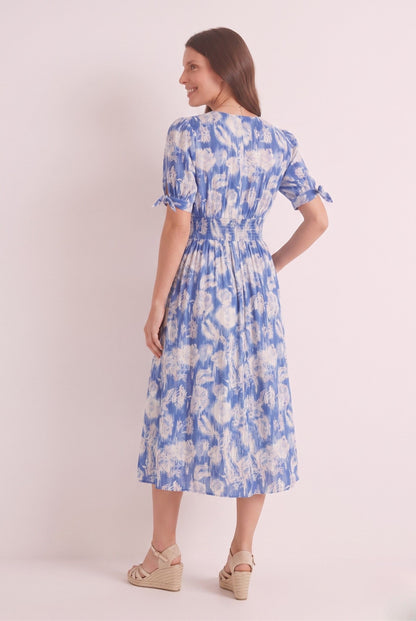 Robe Mi-Longue Bleue à Motif Floral, Boutonnée et Taille Smockée