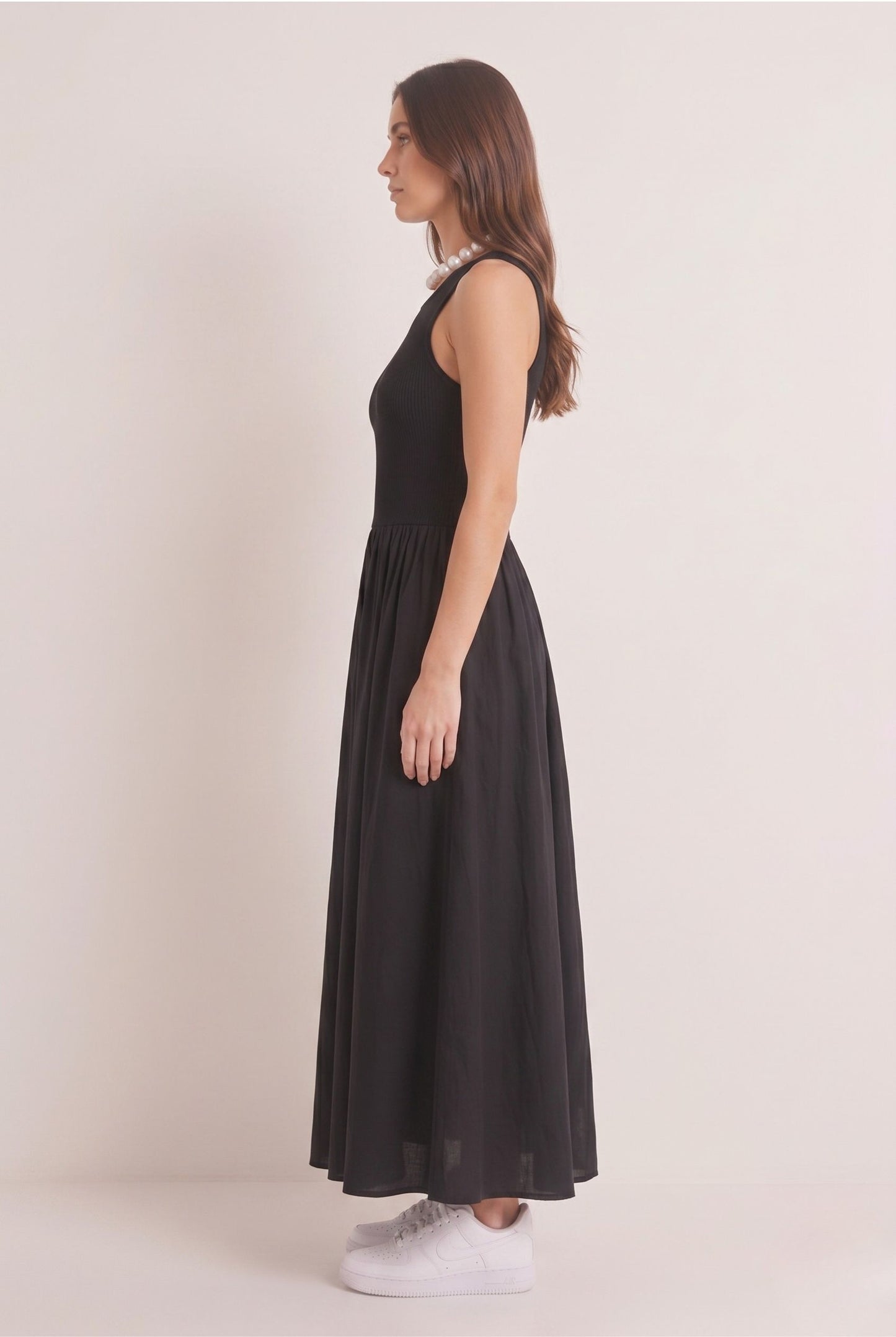 Robe Longue Noire Chic Bi-Matière à Encolure Haute
