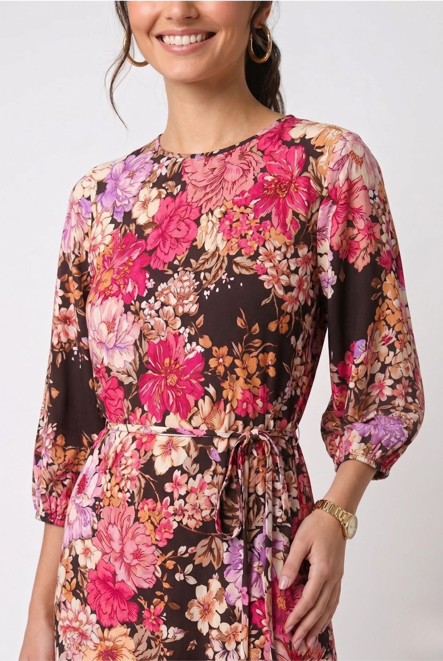 Robe Mi-Longue Élégante à Imprimé Floral Riche et Ceinture à Nouer