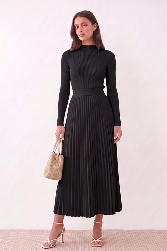 Robe Longue "Escale Parisienne" – Maille Nervurée & Jupe Plissée