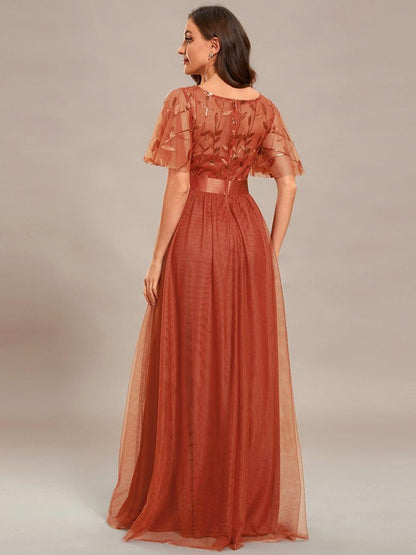 Robe longue de cérémonie à manches courtes avec broderie