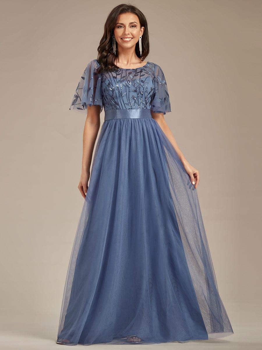 Robe longue de cérémonie à manches courtes avec broderie