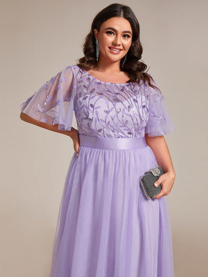 Robe longue de cérémonie à manches courtes avec broderie