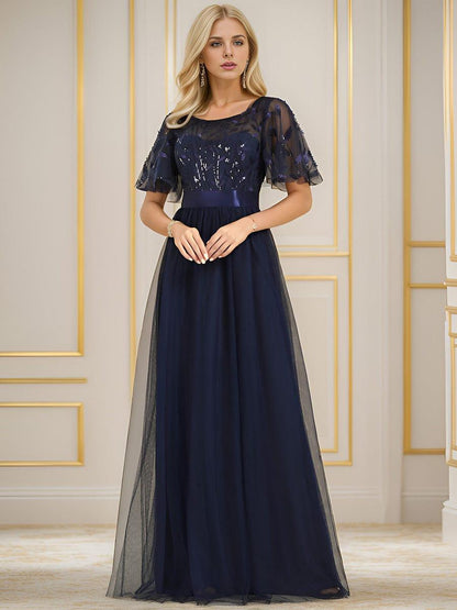 Robe longue de cérémonie à manches courtes avec broderie