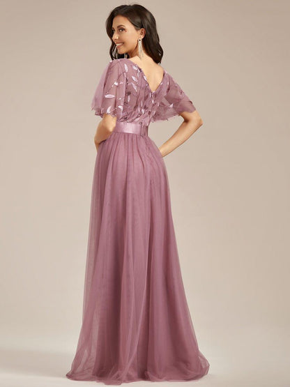 Robe longue de cérémonie à manches courtes avec broderie