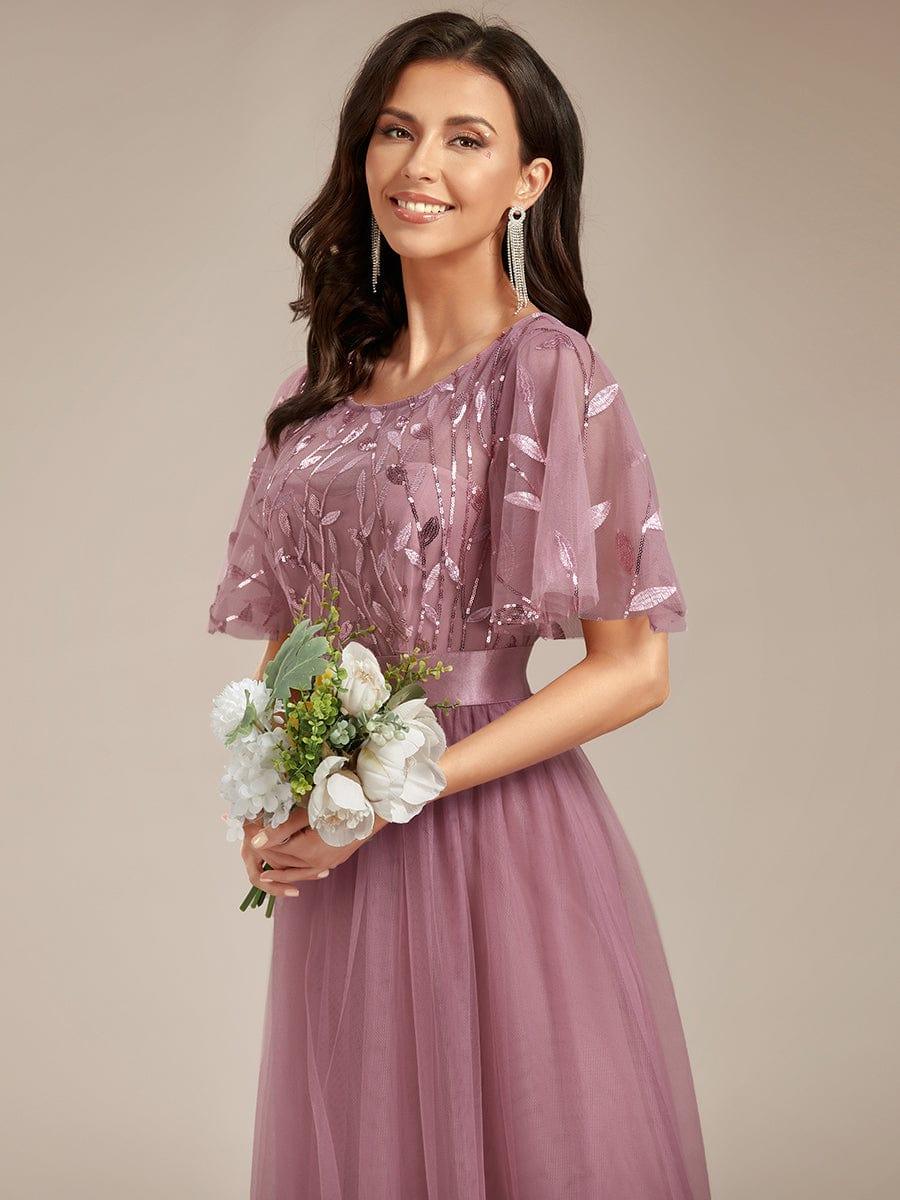 Robe longue de cérémonie à manches courtes avec broderie