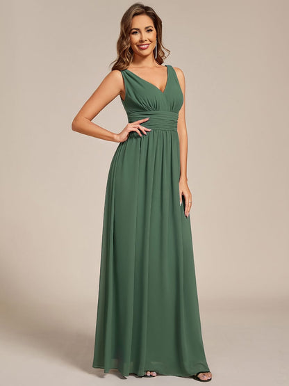 ever HUSH|V Neck Sleeveless Pleated Chiffon Evening Dress