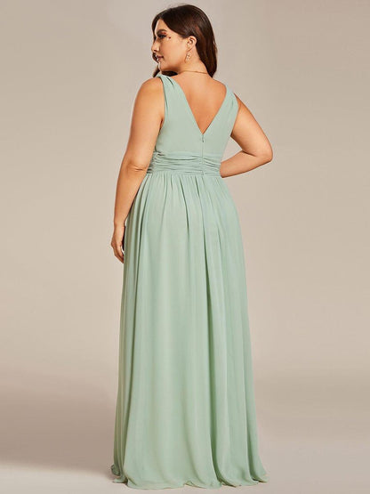 ever HUSH|V Neck Sleeveless Pleated Chiffon Evening Dress
