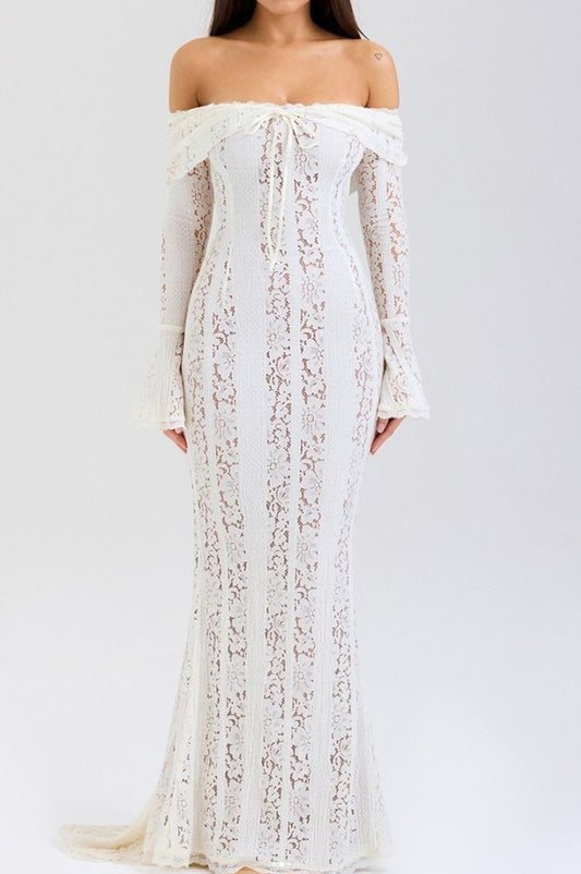 Robe Maxi Évasée en Dentelle Florale à Épaules Dégagées - Révier Paris