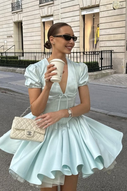 Robe Mini Plissée en Satin Délicat Imani