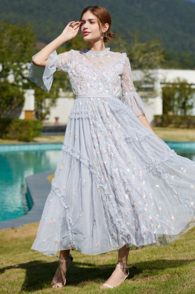 Robe Longue Élegante Brodée avec Volants