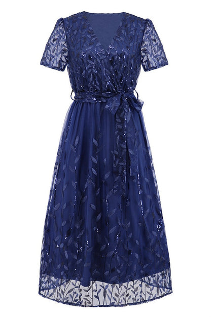 Robe Brodée de Feuilles à Sequins avec Décolleté Lié