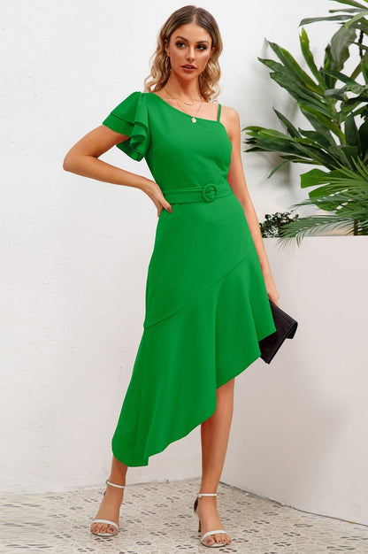 Robe Évasée à Encolure Asymétrique et Manches Papillon