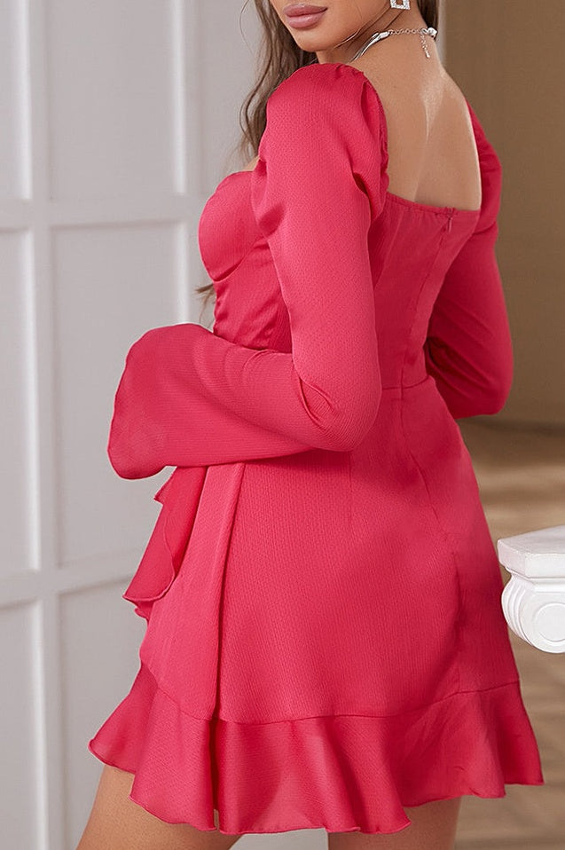 Robe Unie à Taille Haute et Manches Bishop
