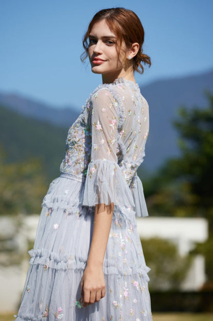 Robe Longue Élegante Brodée avec Volants