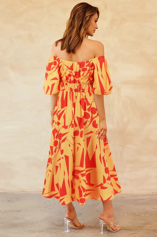Robe Brodée à Manches Ballon Décolletée