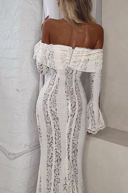 Robe Maxi Évasée en Dentelle Florale à Épaules Dégagées