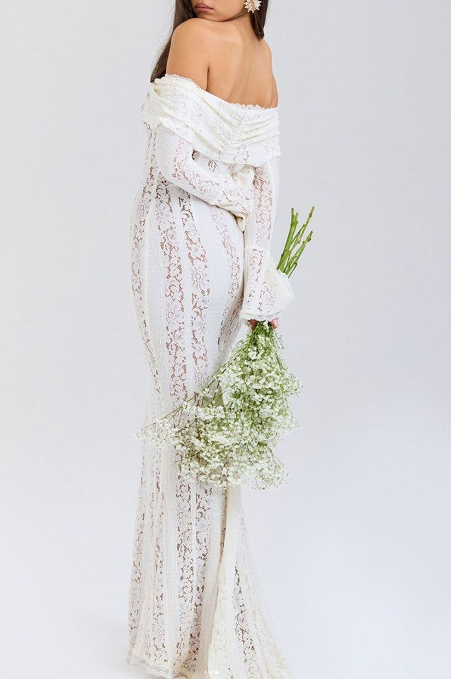 Robe Maxi Évasée en Dentelle Florale à Épaules Dégagées