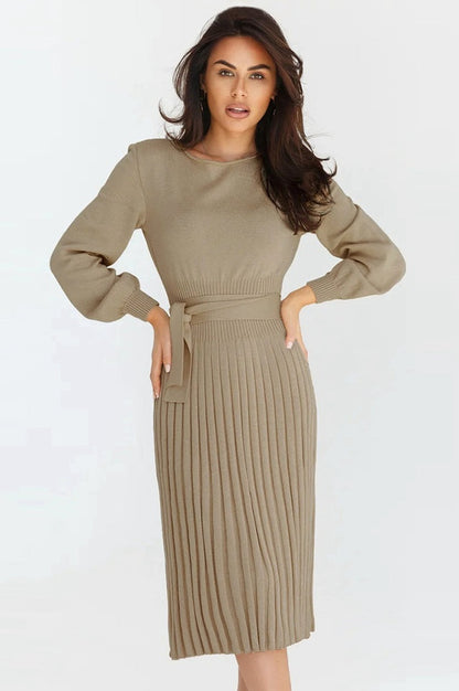 Robe Tricot Épousant à Manches Longues Brodée et Plissée