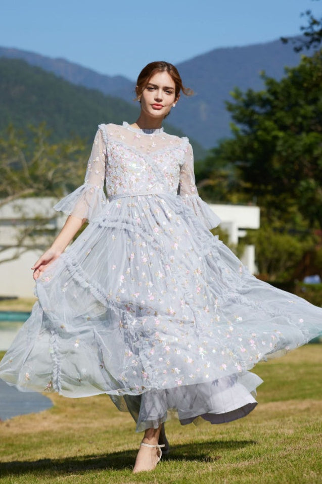 Robe Longue Élegante Brodée avec Volants