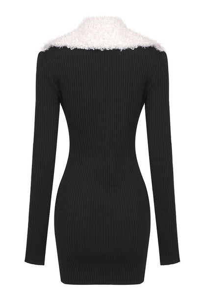 Robe Tricotée à Col Bouffant et Détails Zippés