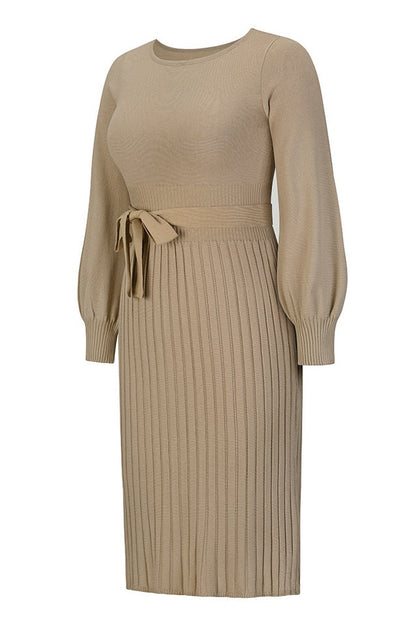 Robe Tricot Épousant à Manches Longues Brodée et Plissée