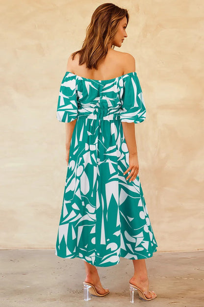 Robe Brodée à Manches Ballon Décolletée