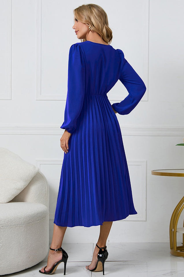Robe V à Col en V avec Ceinture Plissée