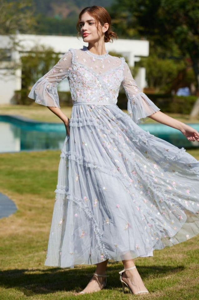Robe Longue Élegante Brodée avec Volants
