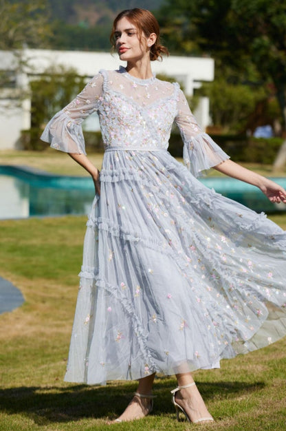 Robe Longue Élegante Brodée avec Volants