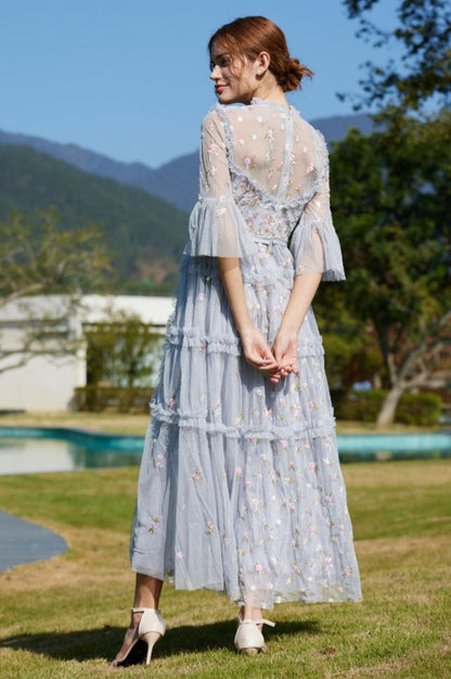 Robe Longue Élegante Brodée avec Volants