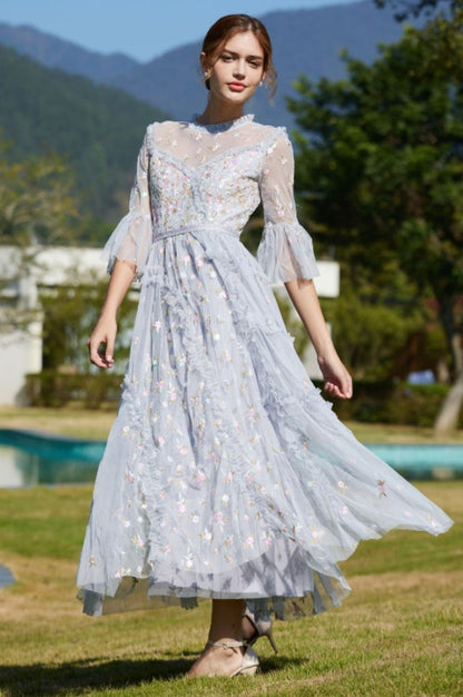 Robe Longue Élegante Brodée avec Volants