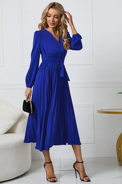 Robe V à Col en V avec Ceinture Plissée