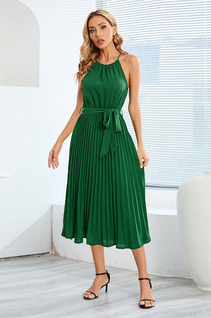 Robe Midi Évasée à Bretelles Spaghetti et Taille Cintrée Plissée