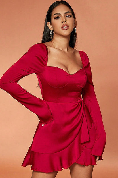 Robe Unie à Taille Haute et Manches Bishop
