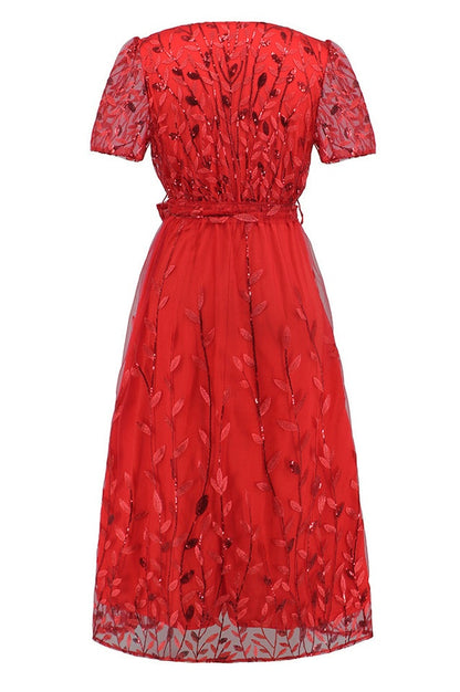 Robe Brodée de Feuilles à Sequins avec Décolleté Lié