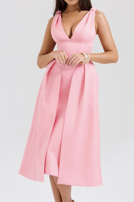 Robe Midi Satinée à Décolleté V Profond et Taille Cintrée - Révier Paris
