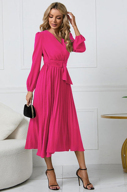 Robe V à Col en V avec Ceinture Plissée